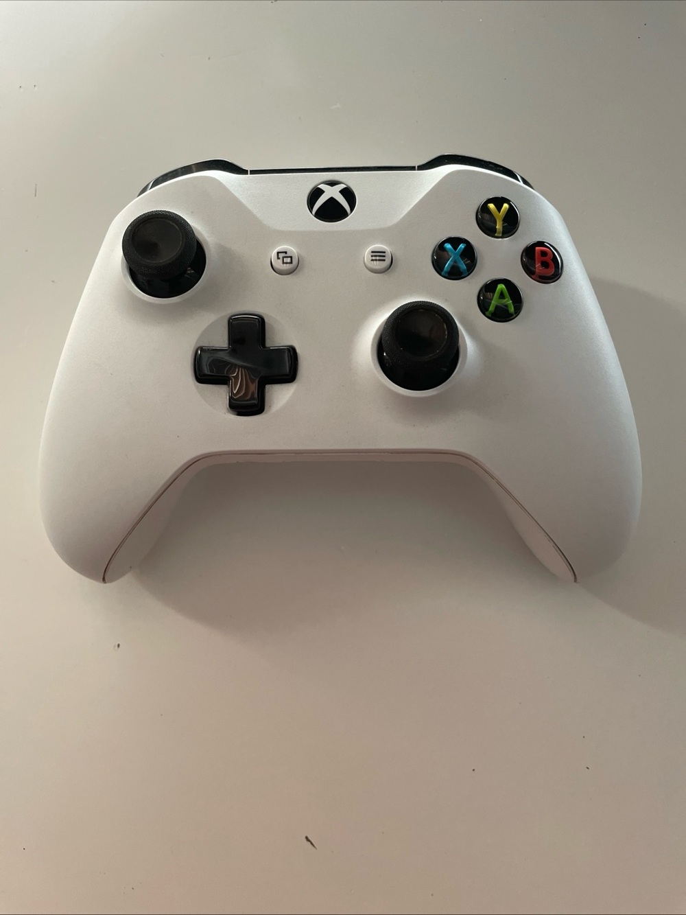Microsoft Xbox One Wireless Controller Model 1708 White Untested
